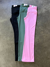 Load image into Gallery viewer, CROSSOVER LEGGINGS (BLACK)
