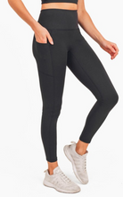 Load image into Gallery viewer, CLEVER LEGGINGS (BLACK)
