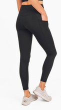 Load image into Gallery viewer, CLEVER LEGGINGS (BLACK)
