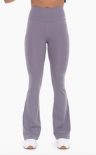 Load image into Gallery viewer, OFFLINE FLARE LEGGINGS (GREY)
