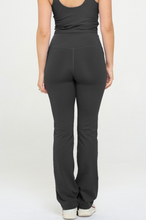 Load image into Gallery viewer, CROSSOVER LEGGINGS (BLACK)
