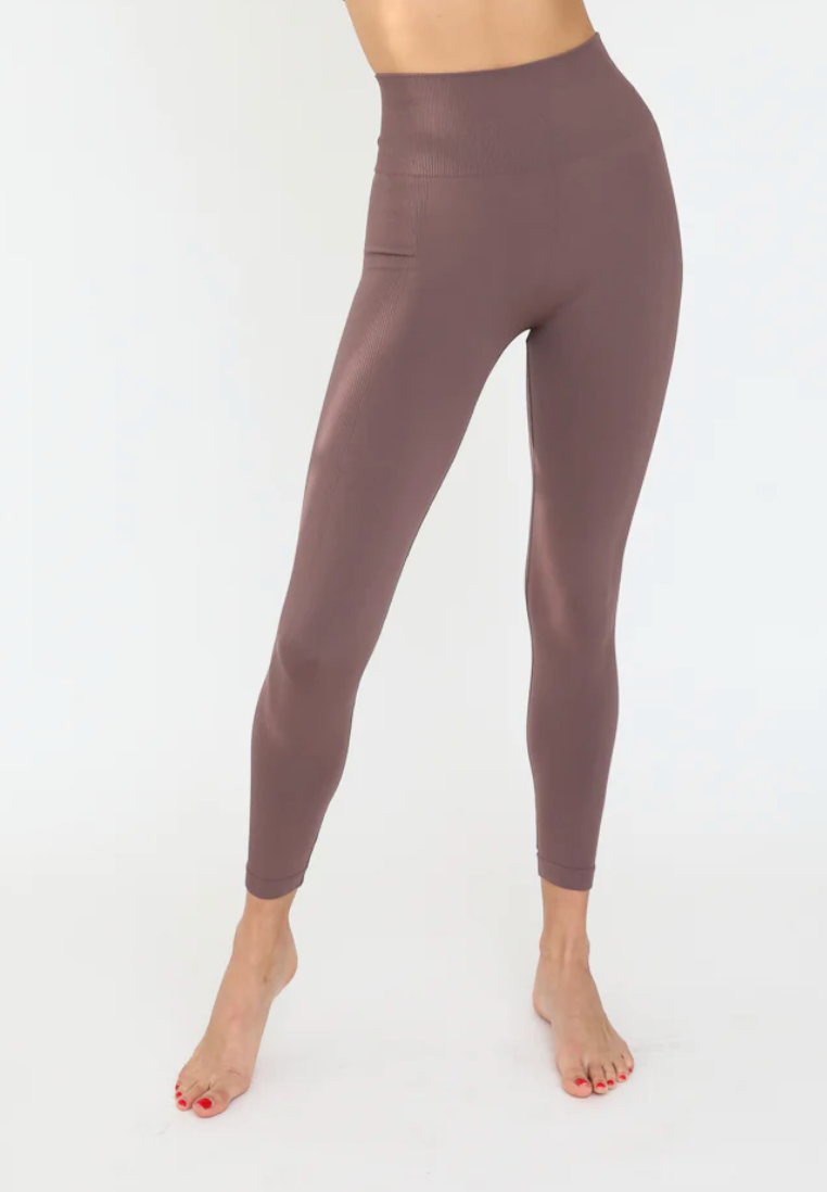 BRAVE LEGGINGS (BROWN)