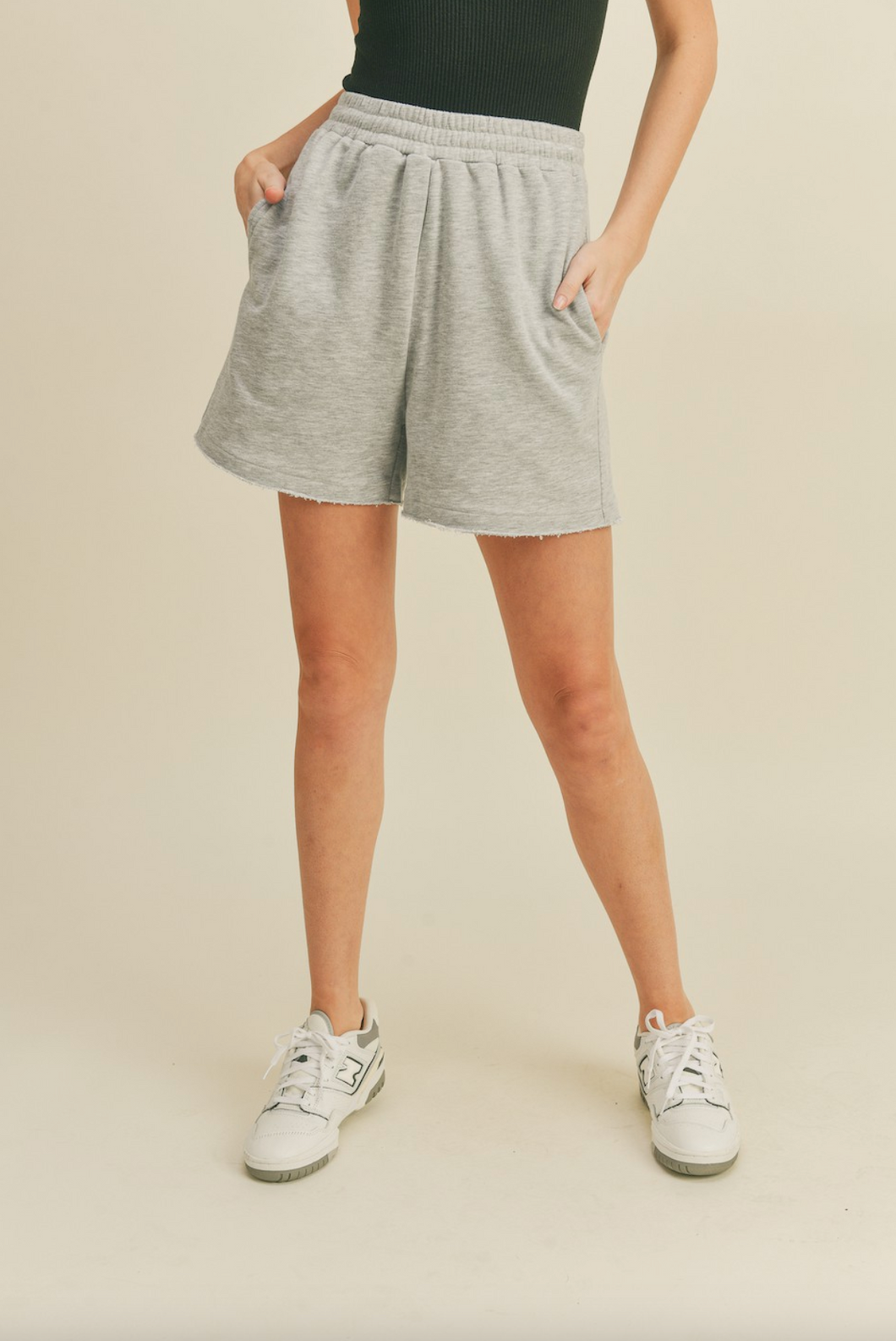 BALANCE SWEAT SHORTS (GREY)