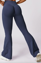 Load image into Gallery viewer, ASPEN LEGGINGS (NAVY)
