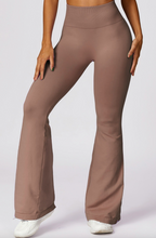 Load image into Gallery viewer, ASPEN LEGGINGS (CHOCOLATE)
