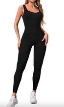 Load image into Gallery viewer, ELLY JUMPSUIT (RED)
